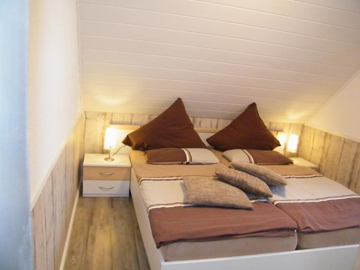 Gastehaus " Schone Aussicht " Apartamento Neuharlingersiel Exterior foto