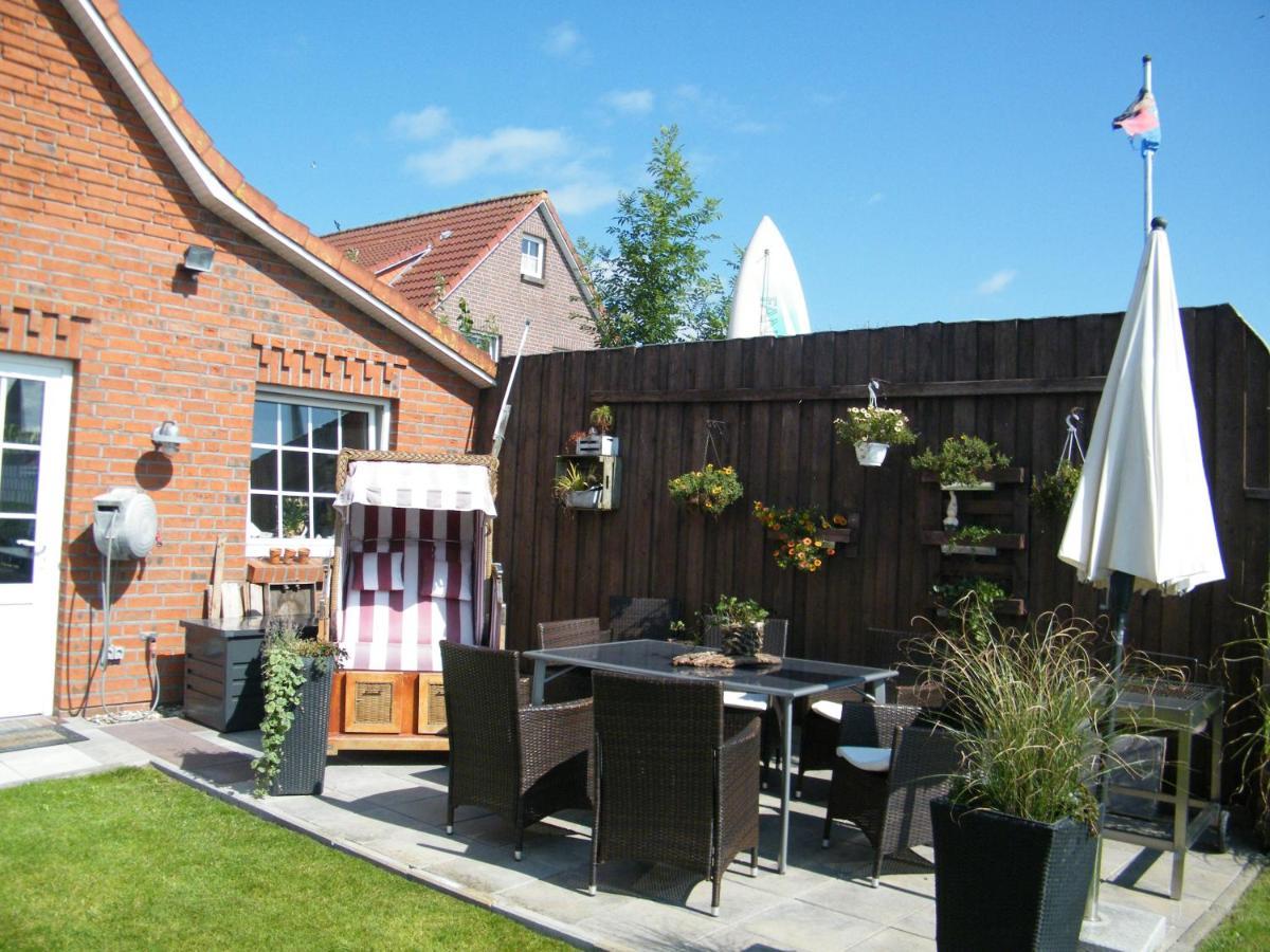 Gastehaus " Schone Aussicht " Apartamento Neuharlingersiel Exterior foto